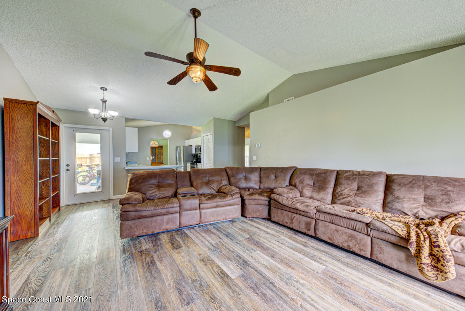 279 Rheine Road Northwest Palm Bay, FL 32907 - Photo 8 of 35 family room