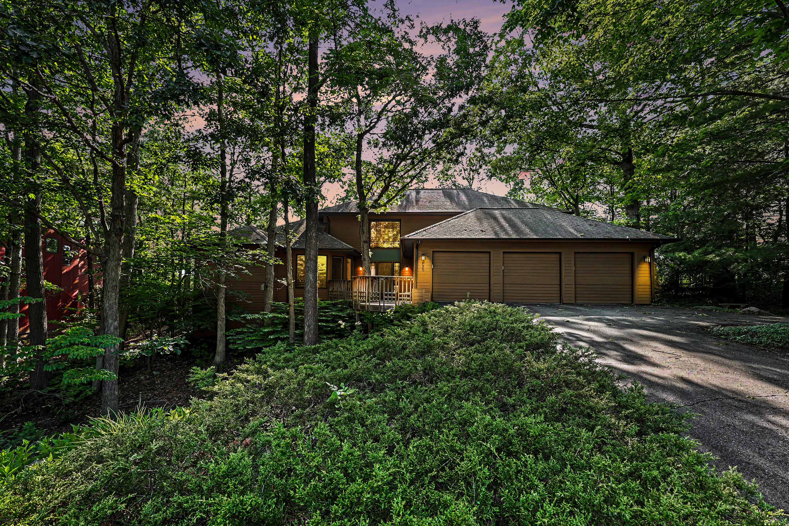 685 Green Road Ann Arbor, MI 48105 - Photo 3 of 83 CFHJ8329 tw