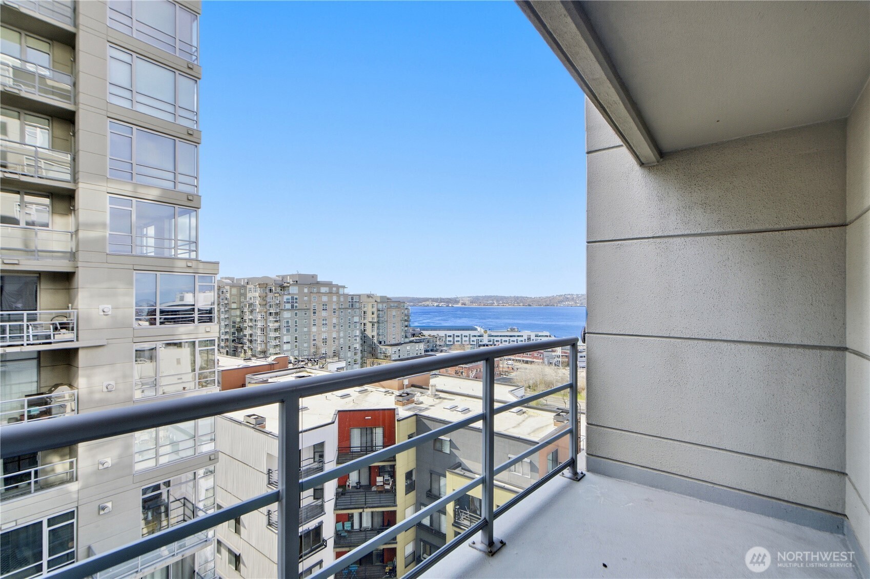 2929 1st Avenue, Unit 808 Seattle, WA 98121 - Photo 14 of 19