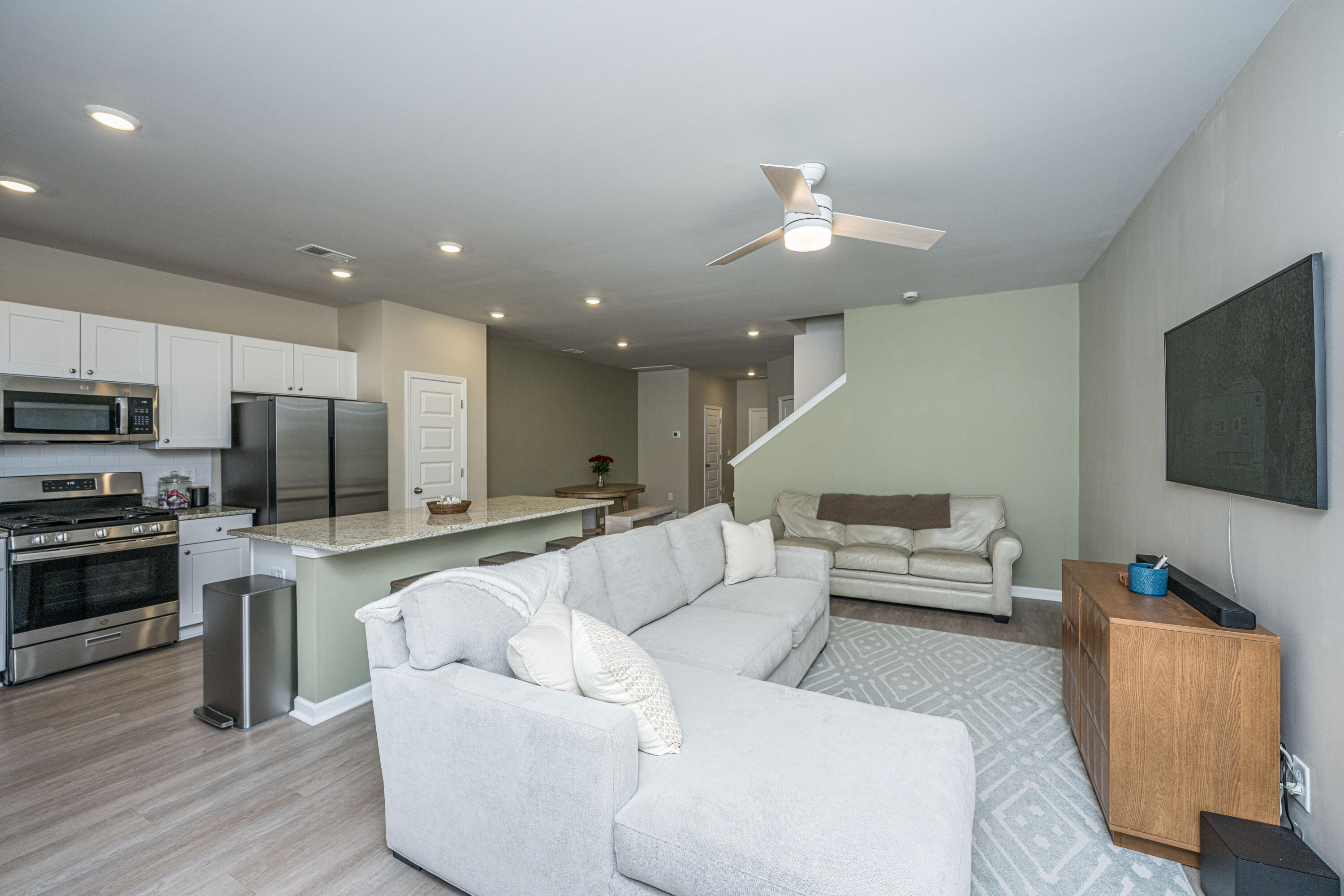8016 Reagan Way North Charleston, SC 29418 - Photo 12 of 33 Family Room
