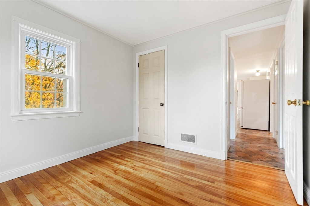 30 Amherst Road Marblehead, MA 01945 - Photo 13 of 42