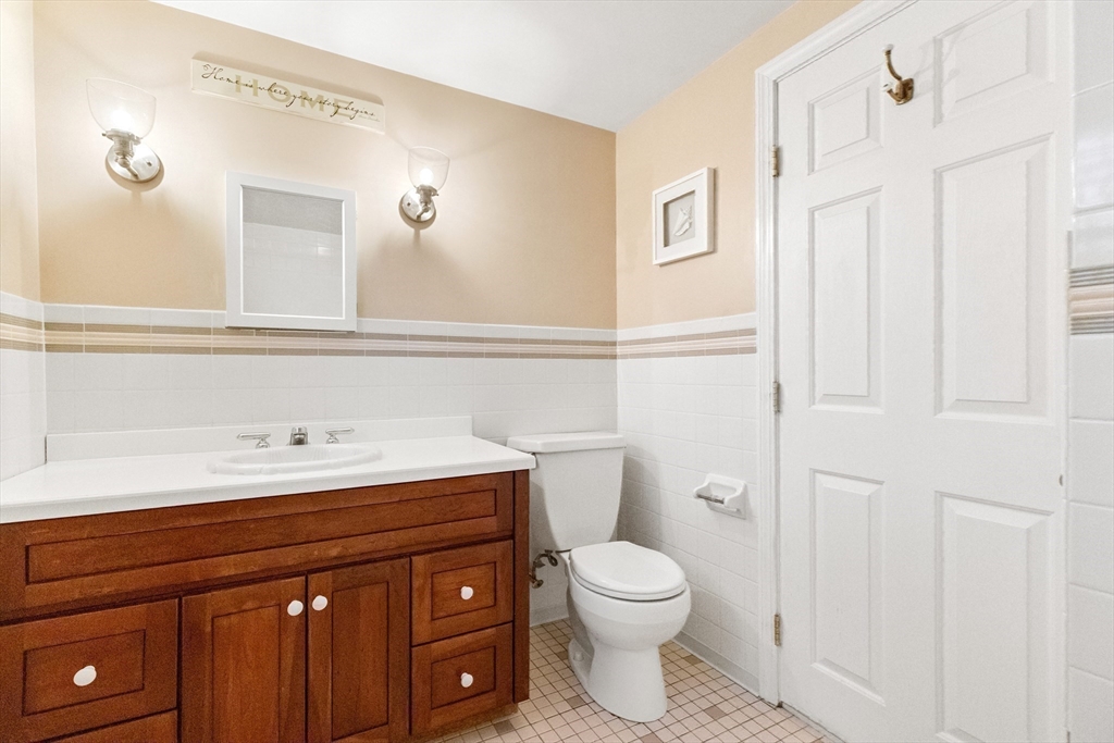 30 Amherst Road Marblehead, MA 01945 - Photo 27 of 42