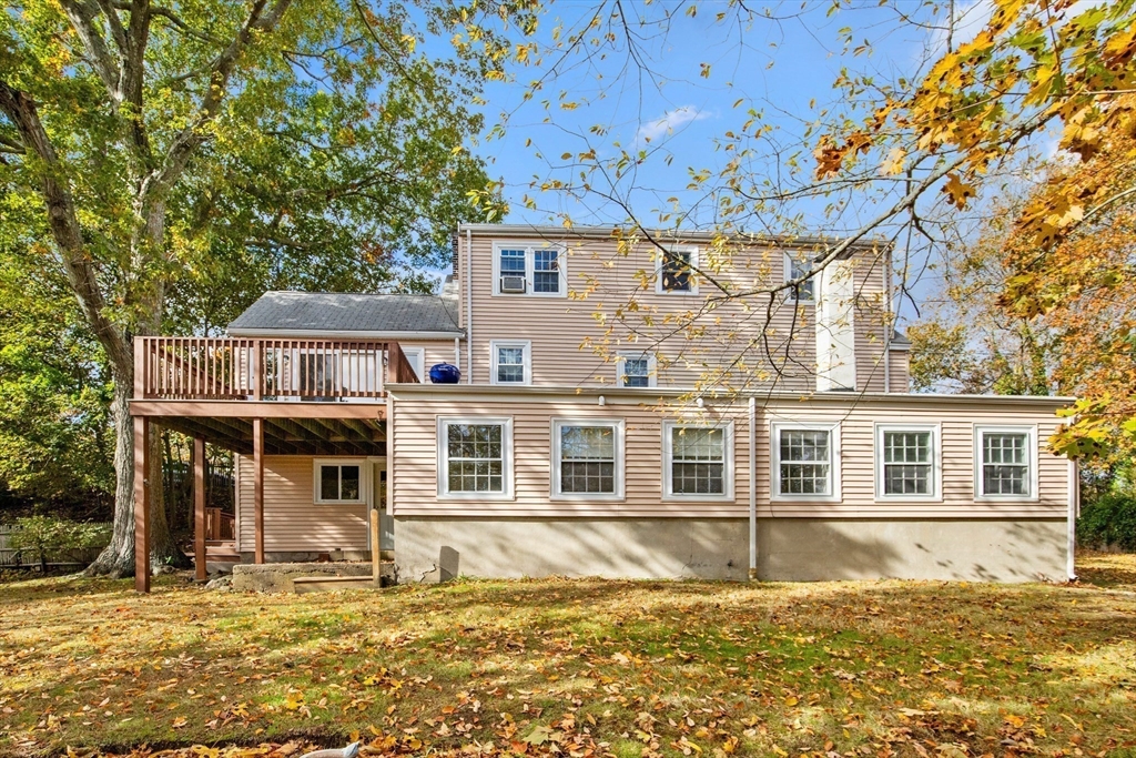 30 Amherst Road Marblehead, MA 01945 - Photo 4 of 42