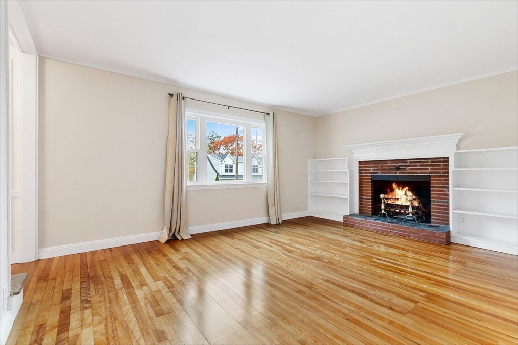 30 Amherst Road Marblehead, MA 01945 - Photo 7 of 42