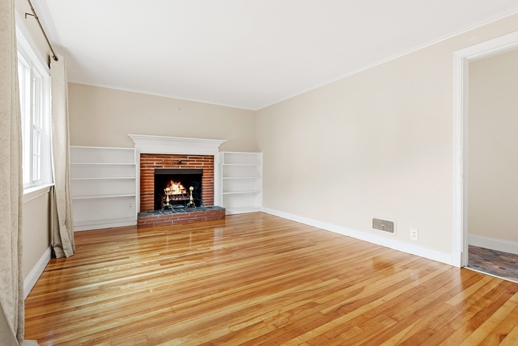 30 Amherst Road Marblehead, MA 01945 - Photo 8 of 42