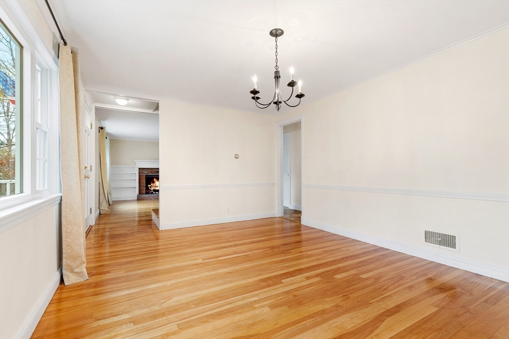 30 Amherst Road Marblehead, MA 01945 - Photo 9 of 42