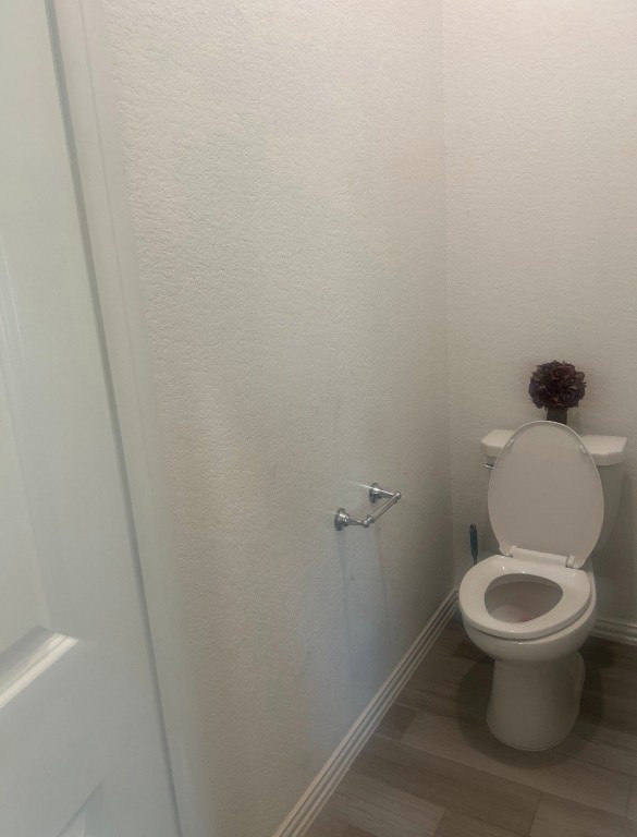 2136 Moss Creek Lane Conroe, TX 77304 - Photo 16 of 23 MasterBdrm Seperate Potty Area