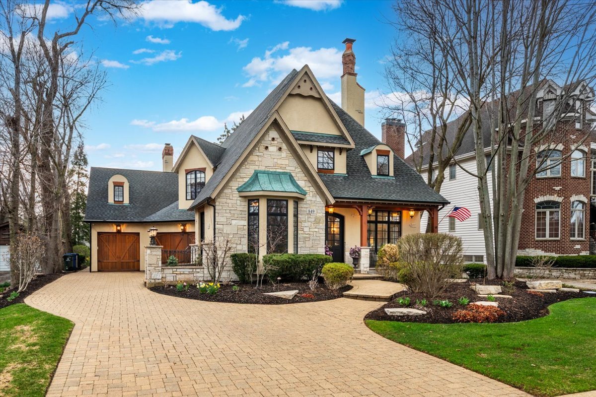 849 East Hillside Road Naperville, IL 60540 - Photo 4 of 75