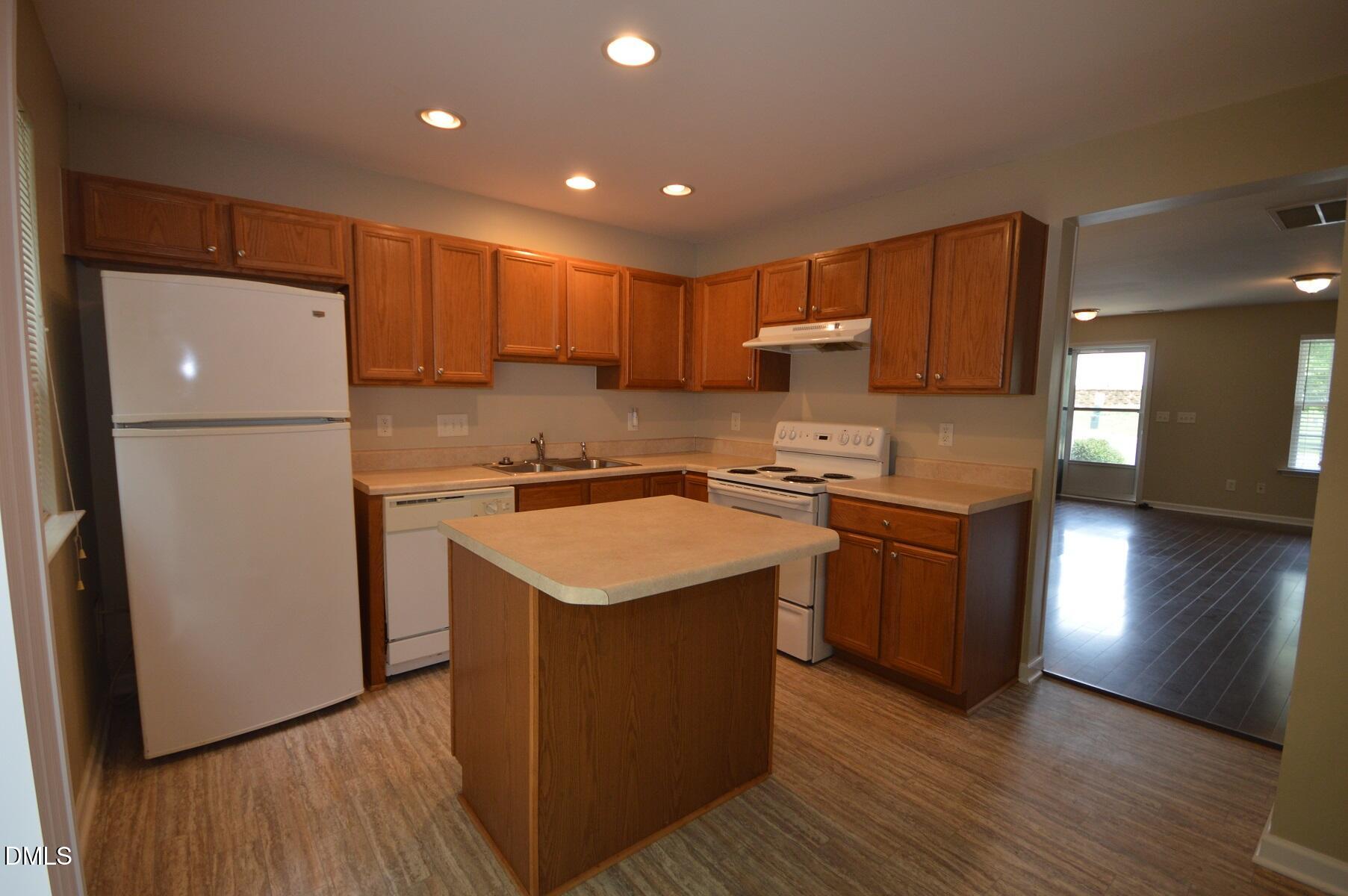 8026 River Watch Lane Raleigh, NC 27616 - Photo 11 of 27 DSC_0018