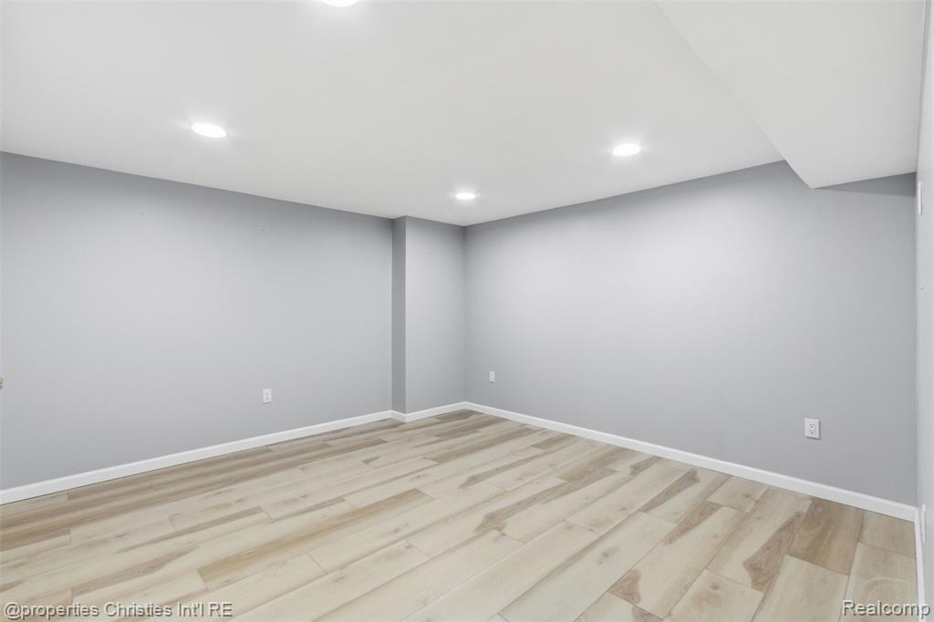 2155 Devonshire Road Bloomfield Hills, MI 48302 - Photo 21 of 29 Gallery Image 21
