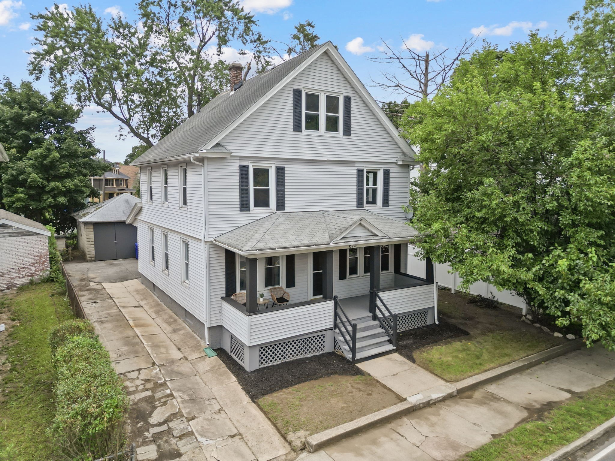 615 White Street Springfield, MA 01108 - Photo 2 of 42 Gallery Image 2