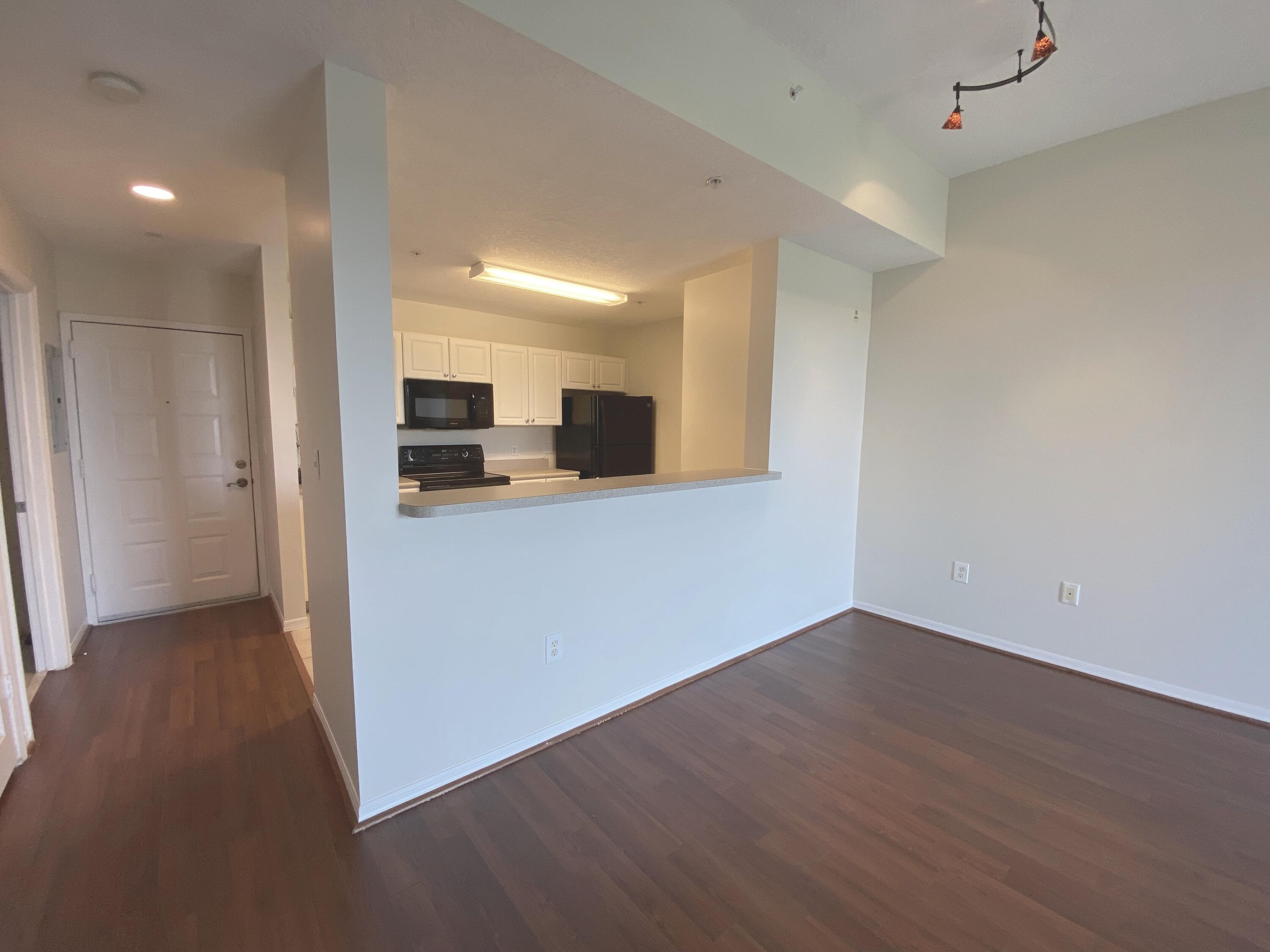1155 Main Street, Unit 303 Jupiter, FL 33458 - Photo 7 of 25 Dining