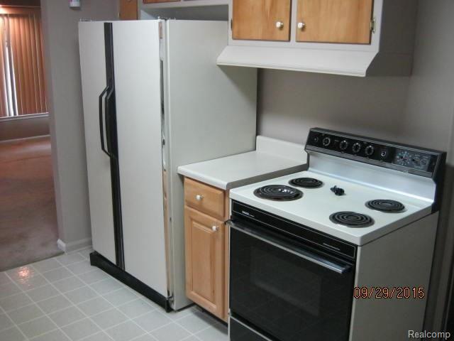 18225 Lexington Redford, MI 48240 - Photo 8 of 15 kitchen.jpg