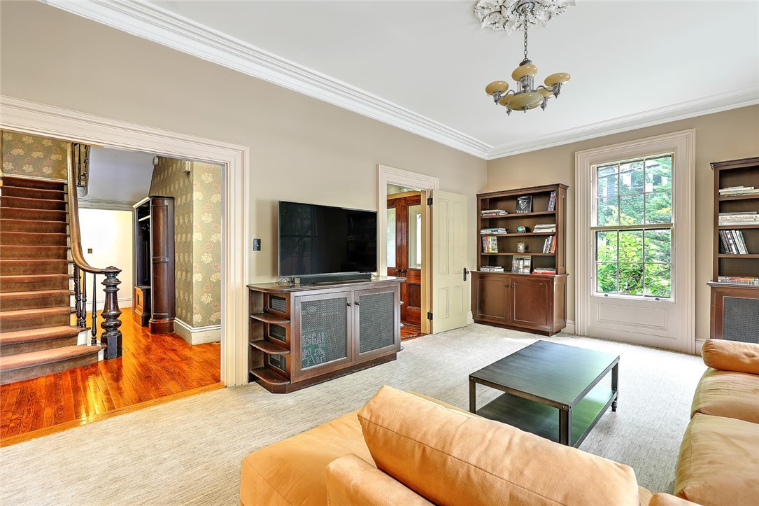 166 Prospect Street Providence, RI 02906 - Photo 7 of 48