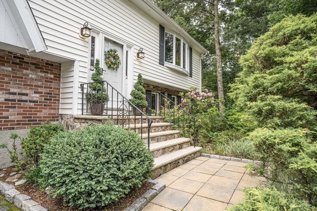 1 Flintlock Lane Canton, MA 02021 - Photo 33 of 42 Gallery Image 33