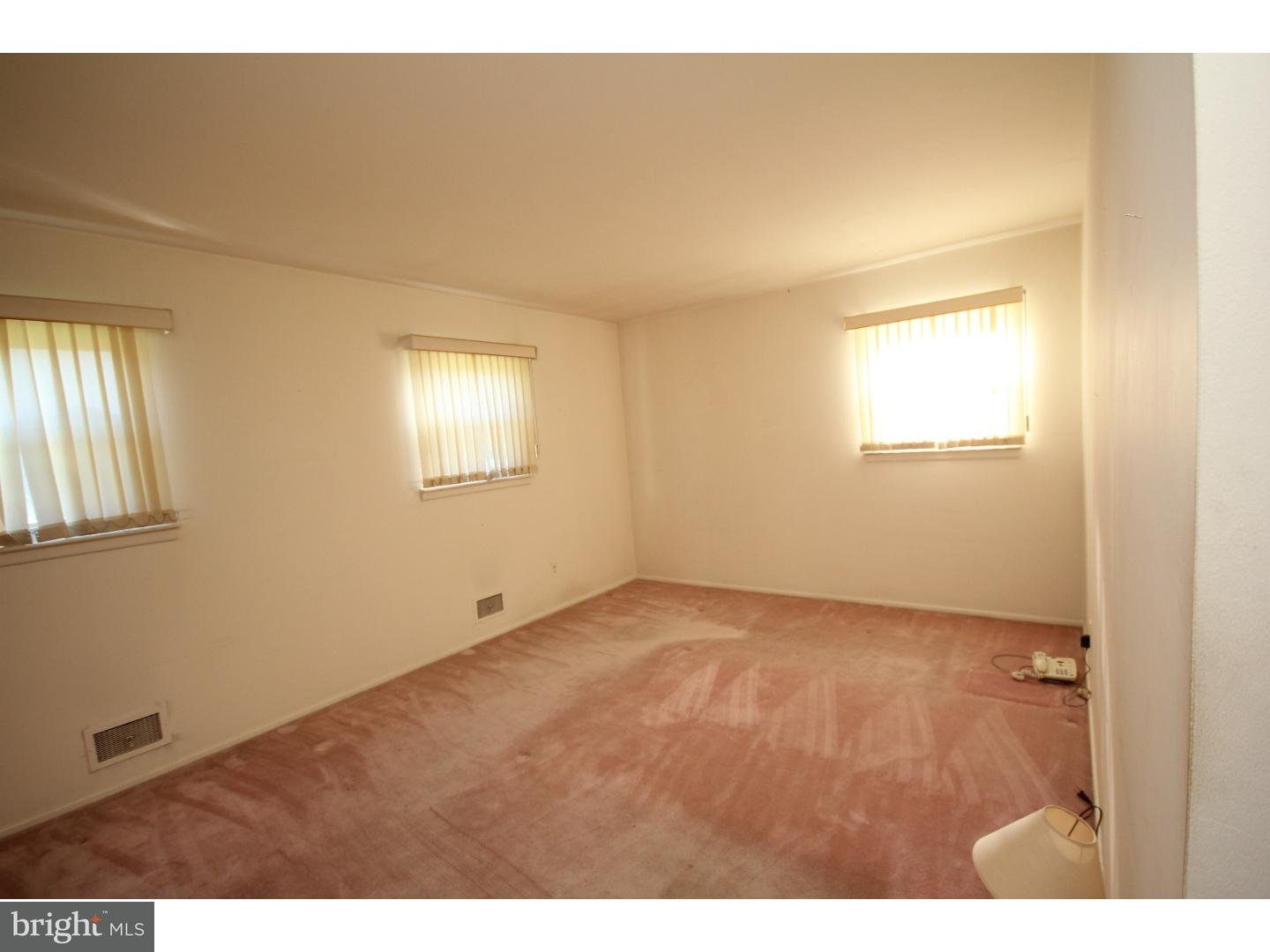 40 Sherbrooke Road Ewing, NJ 08638 - Photo 8 of 12