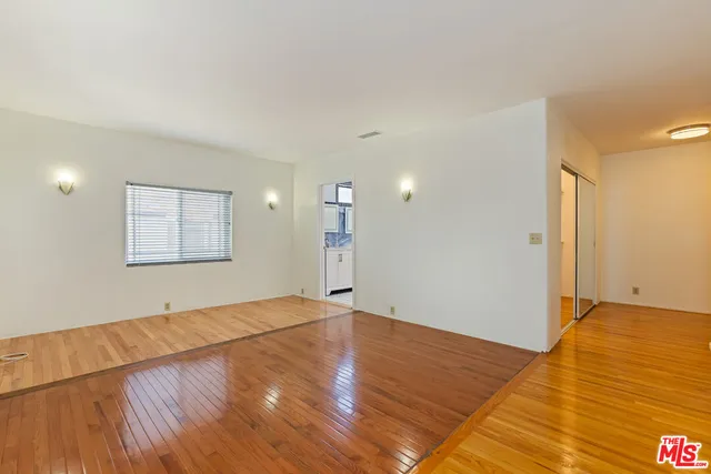 $2,400,000 | 955 South Highland Avenue, Los Angeles, CA 90036