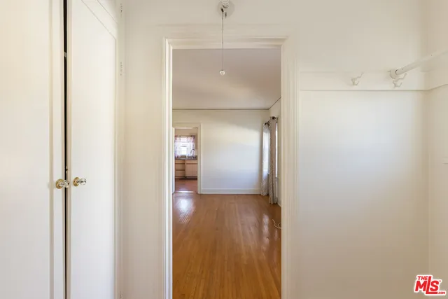 $2,400,000 | 955 South Highland Avenue, Los Angeles, CA 90036