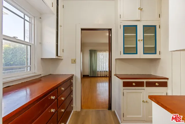 $2,400,000 | 955 South Highland Avenue, Los Angeles, CA 90036