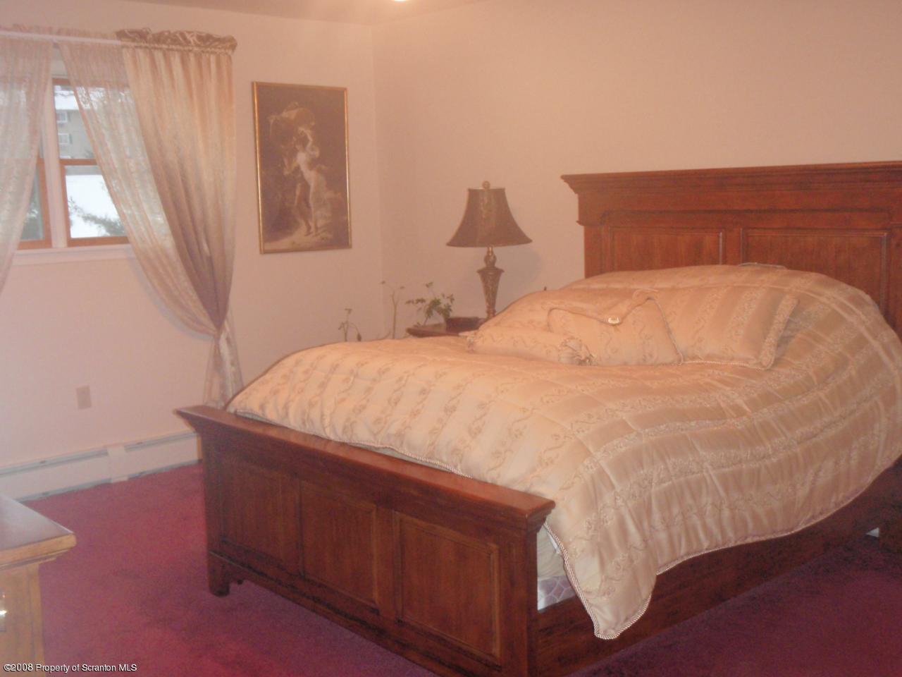 204 Maggies Road Clarks Summit, PA 18411 - Photo 6 of 10 Gallery Image 6