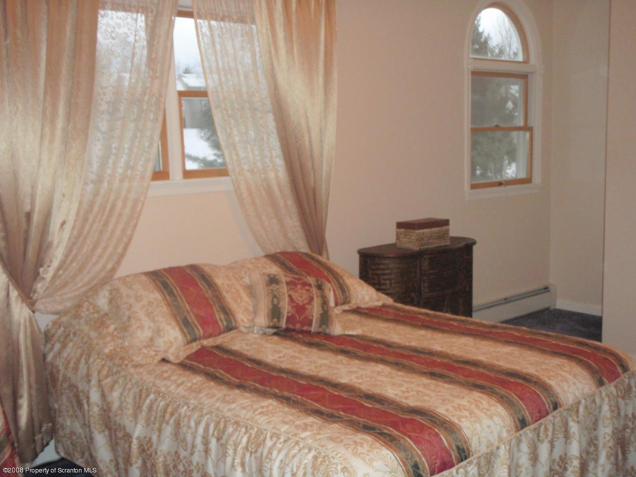 204 Maggies Road Clarks Summit, PA 18411 - Photo 7 of 10 Gallery Image 7