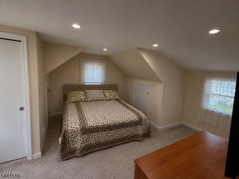 48 Sunnyside Road West Orange, NJ 07052 - Photo 20 of 36