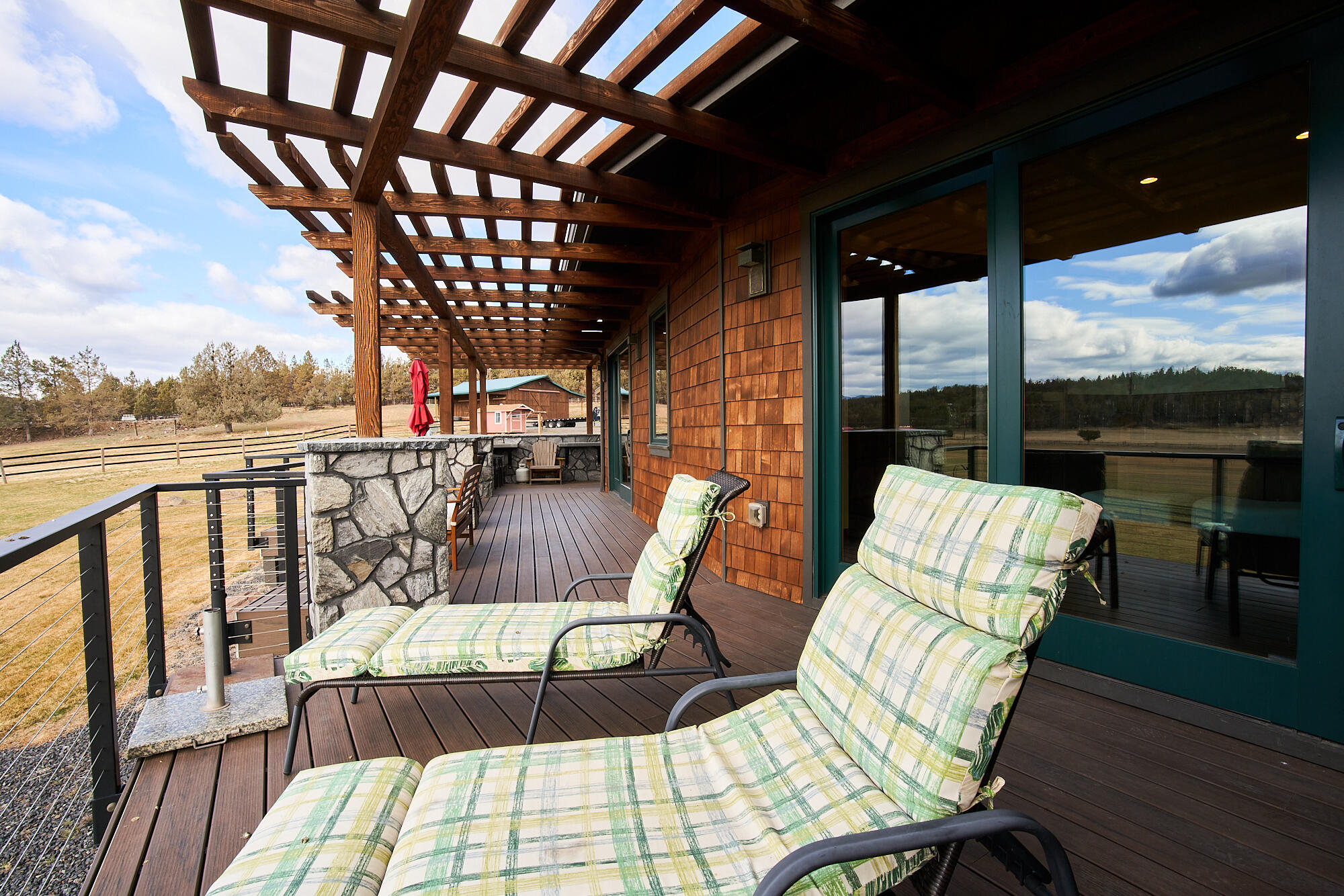 19525 Innes Market Road Bend, OR 97703 - Photo 28 of 56 a view of balcony with furniture