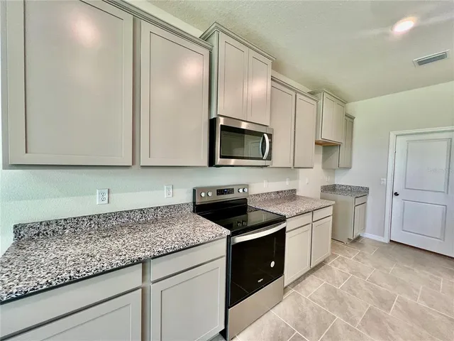 $2,045 | 33869 Field Maple Loop, Wesley Chapel, FL 33545