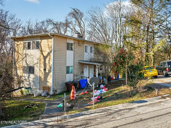 $1 | 147 Waddell Circle, Oak Ridge, TN 37830