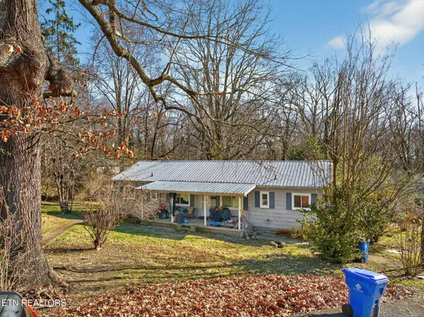 $1 | 147 Waddell Circle, Oak Ridge, TN 37830