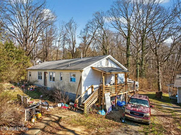 $1 | 147 Waddell Circle, Oak Ridge, TN 37830