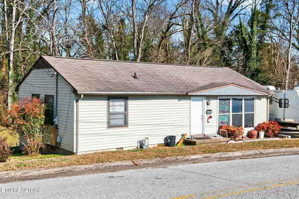 $1 | 147 Waddell Circle, Oak Ridge, TN 37830
