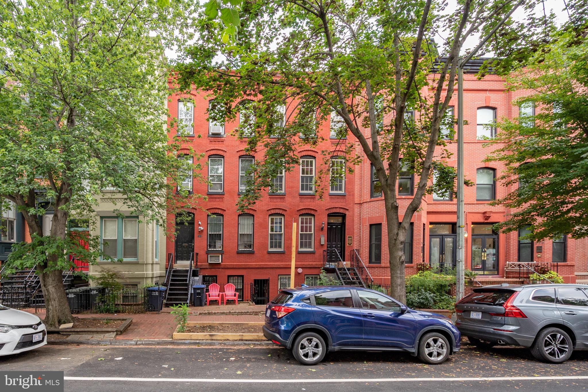 216 4th Street Southeast Washington, DC 20003 - Photo 2 of 85