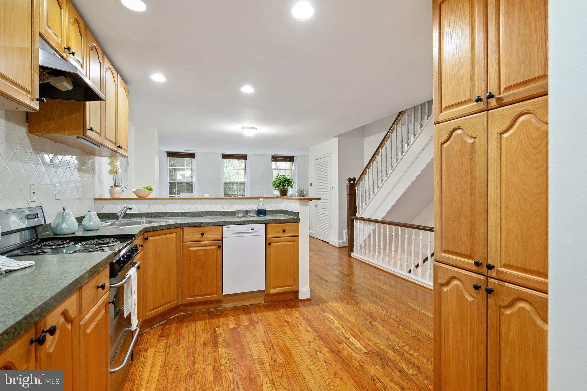 216 4th Street Southeast Washington, DC 20003 - Photo 12 of 85