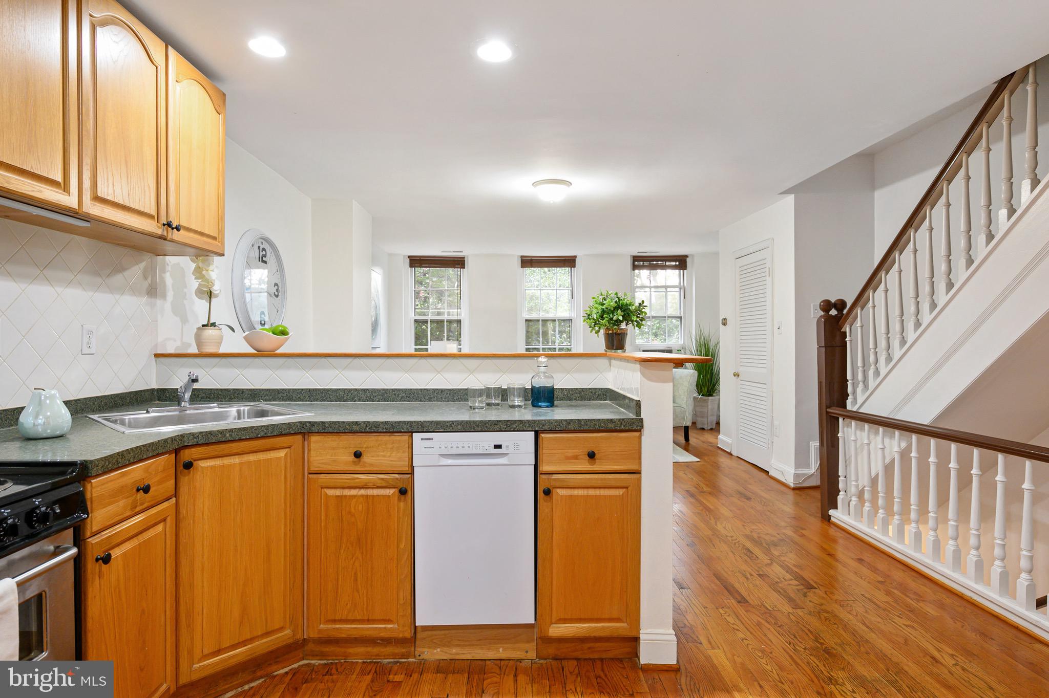 216 4th Street Southeast Washington, DC 20003 - Photo 13 of 85