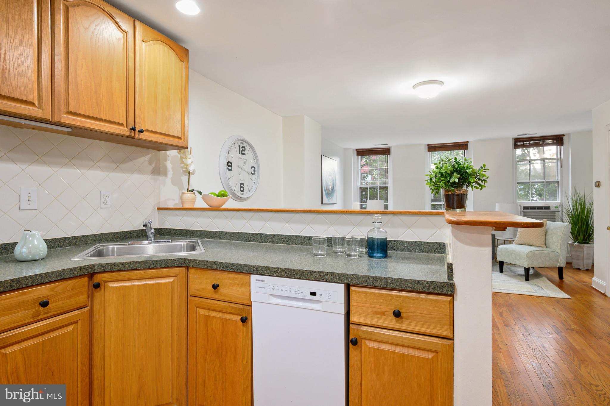 216 4th Street Southeast Washington, DC 20003 - Photo 14 of 85