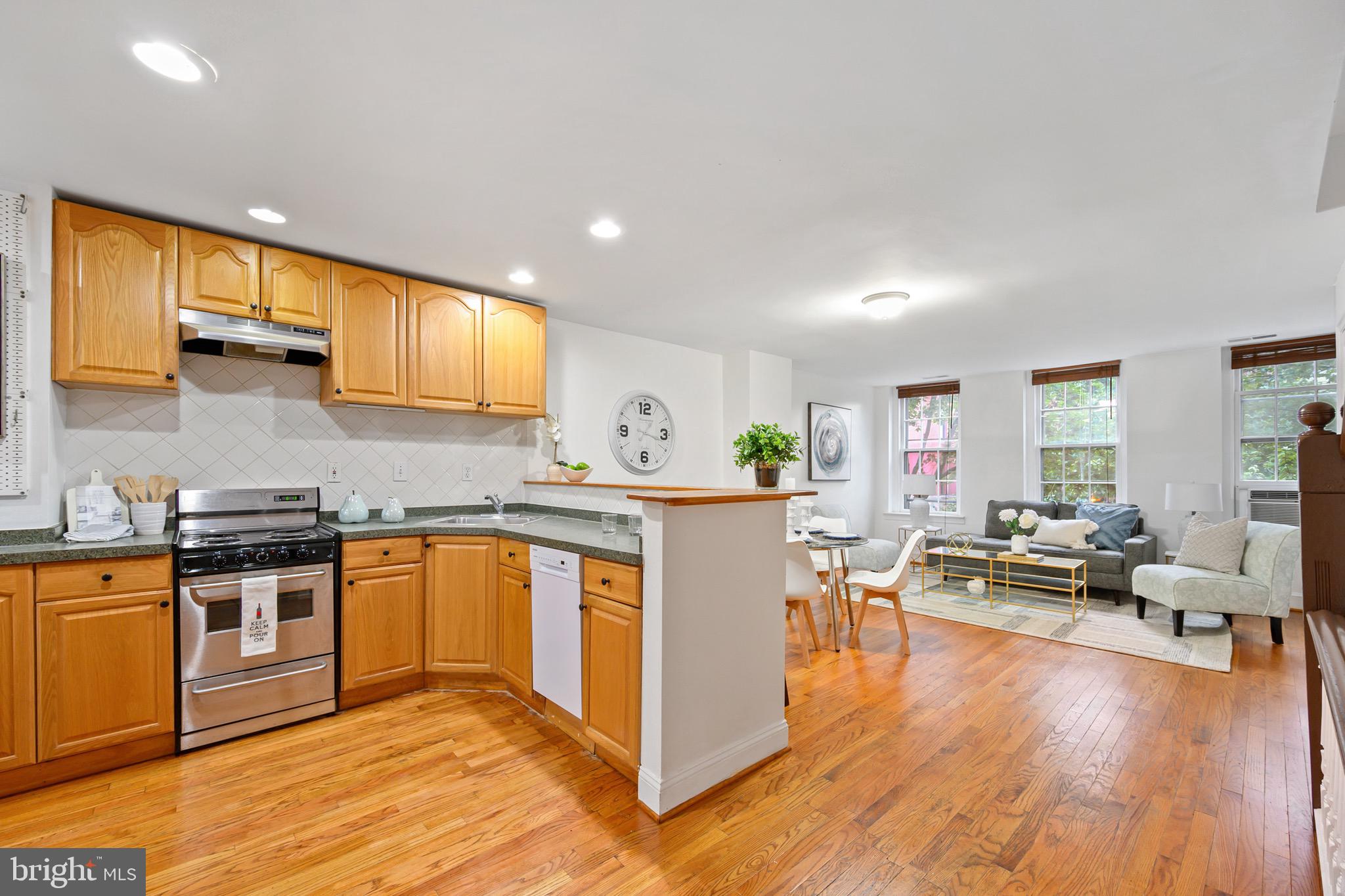 216 4th Street Southeast Washington, DC 20003 - Photo 9 of 85