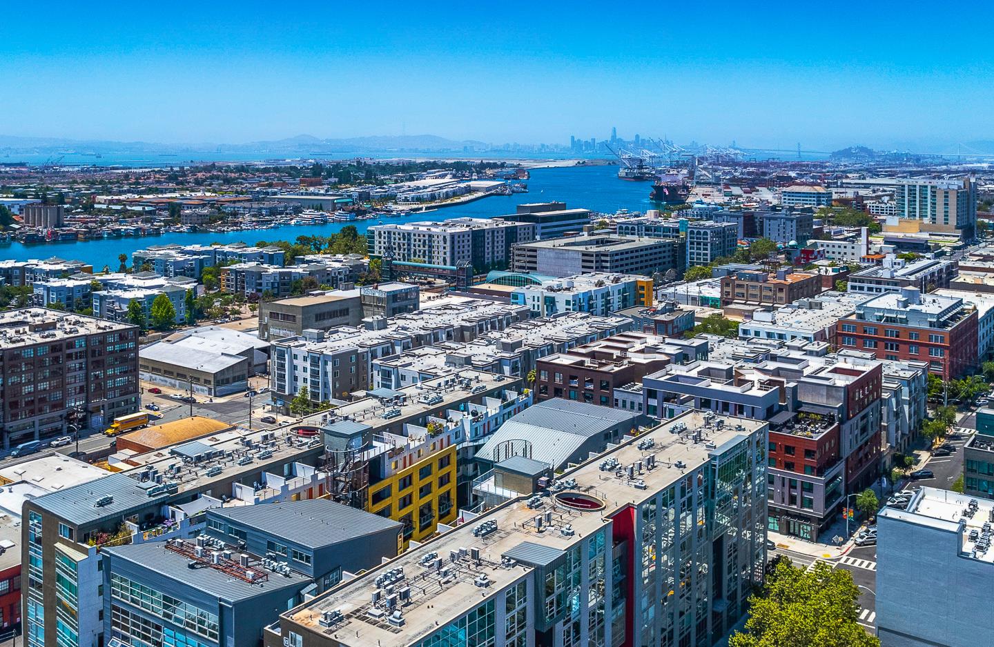 311 Oak Street, Unit PH4 Oakland, CA 94607 - Photo 5 of 50