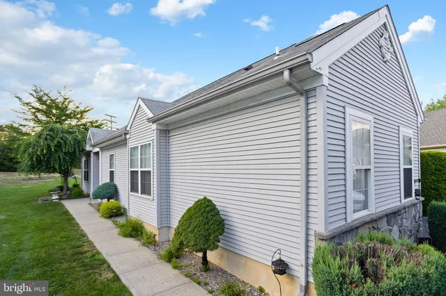 $425,000 | 47 Gabriella Circle, Manchester Township, NJ 08759