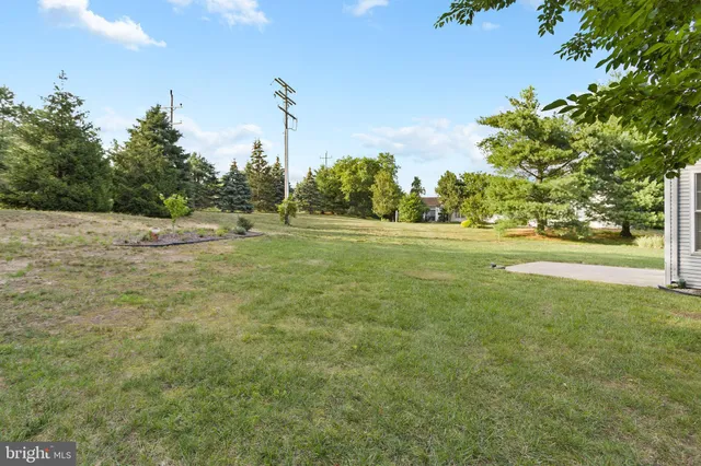 $425,000 | 47 Gabriella Circle, Manchester Township, NJ 08759