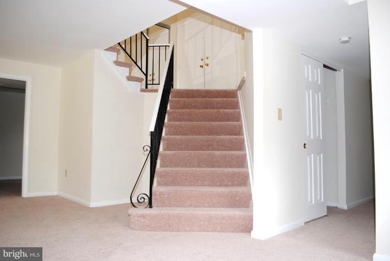 9721 Mendoza Road Randallstown, MD 21133 - Photo 22 of 30 Staircase