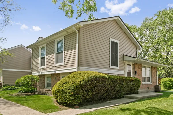 $1,875 | 1106 Williamsburg Road, Country Club Hills, IL 60478