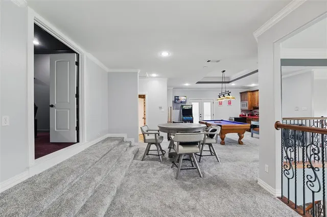 a view of a livingroom with furniture and a livingroom
