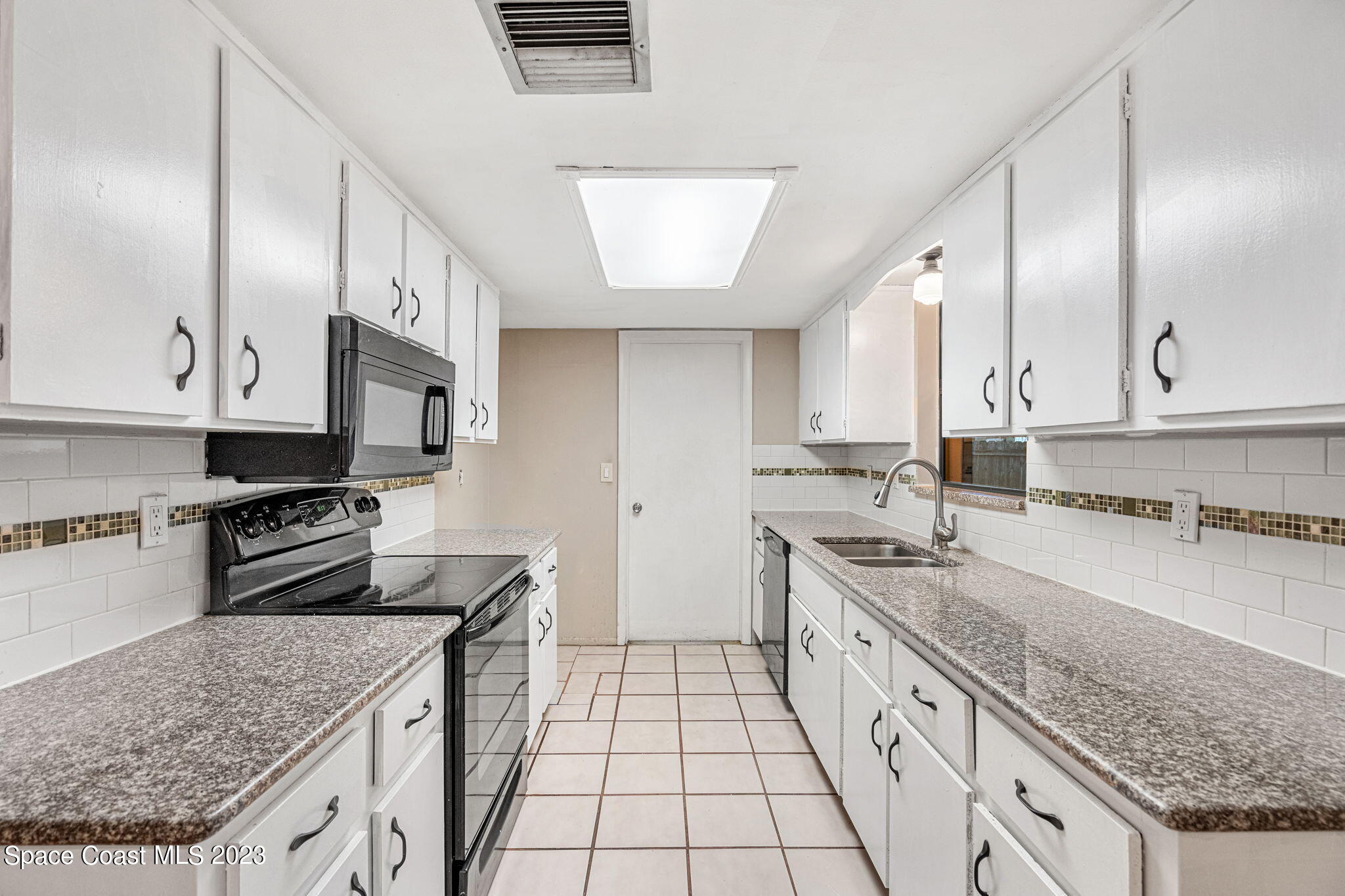 2455 Colony Drive Melbourne, FL 32935 - Photo 14 of 30 18-web-or-mls-DSC08096-HDR
