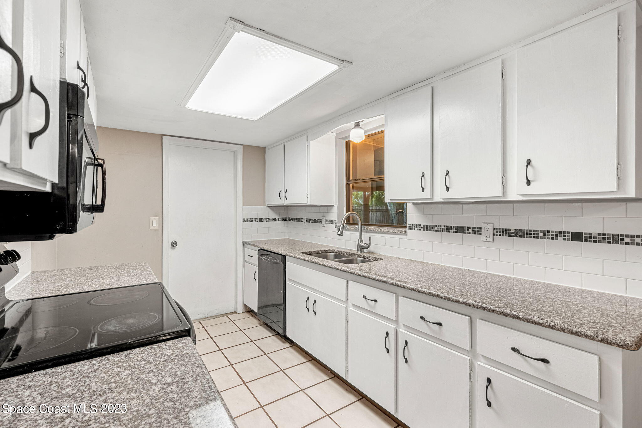 2455 Colony Drive Melbourne, FL 32935 - Photo 15 of 30 19-web-or-mls-DSC08104-HDR