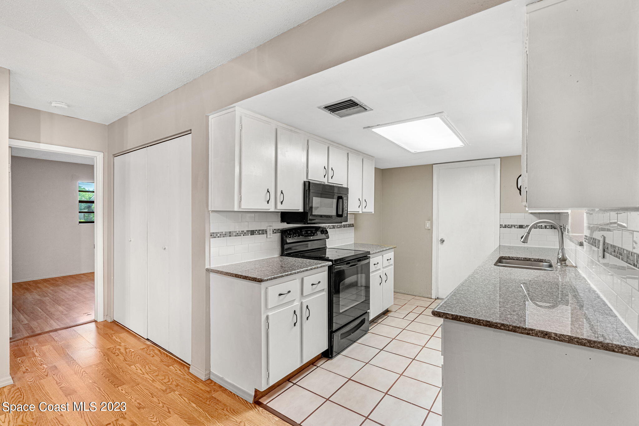 2455 Colony Drive Melbourne, FL 32935 - Photo 16 of 30 20-web-or-mls-DSC08099-HDR