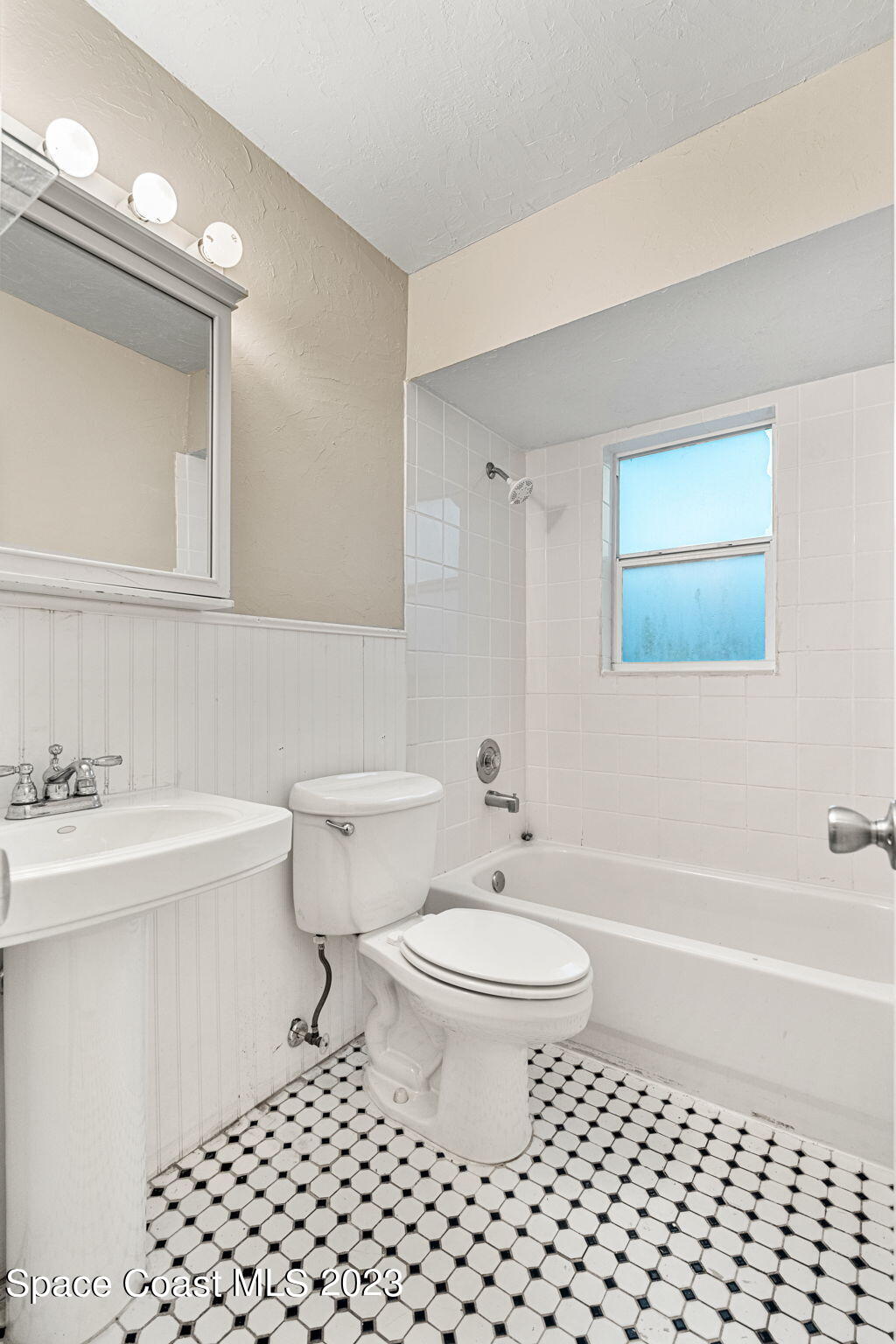 2455 Colony Drive Melbourne, FL 32935 - Photo 18 of 30 23-web-or-mls-DSC08179-HDR