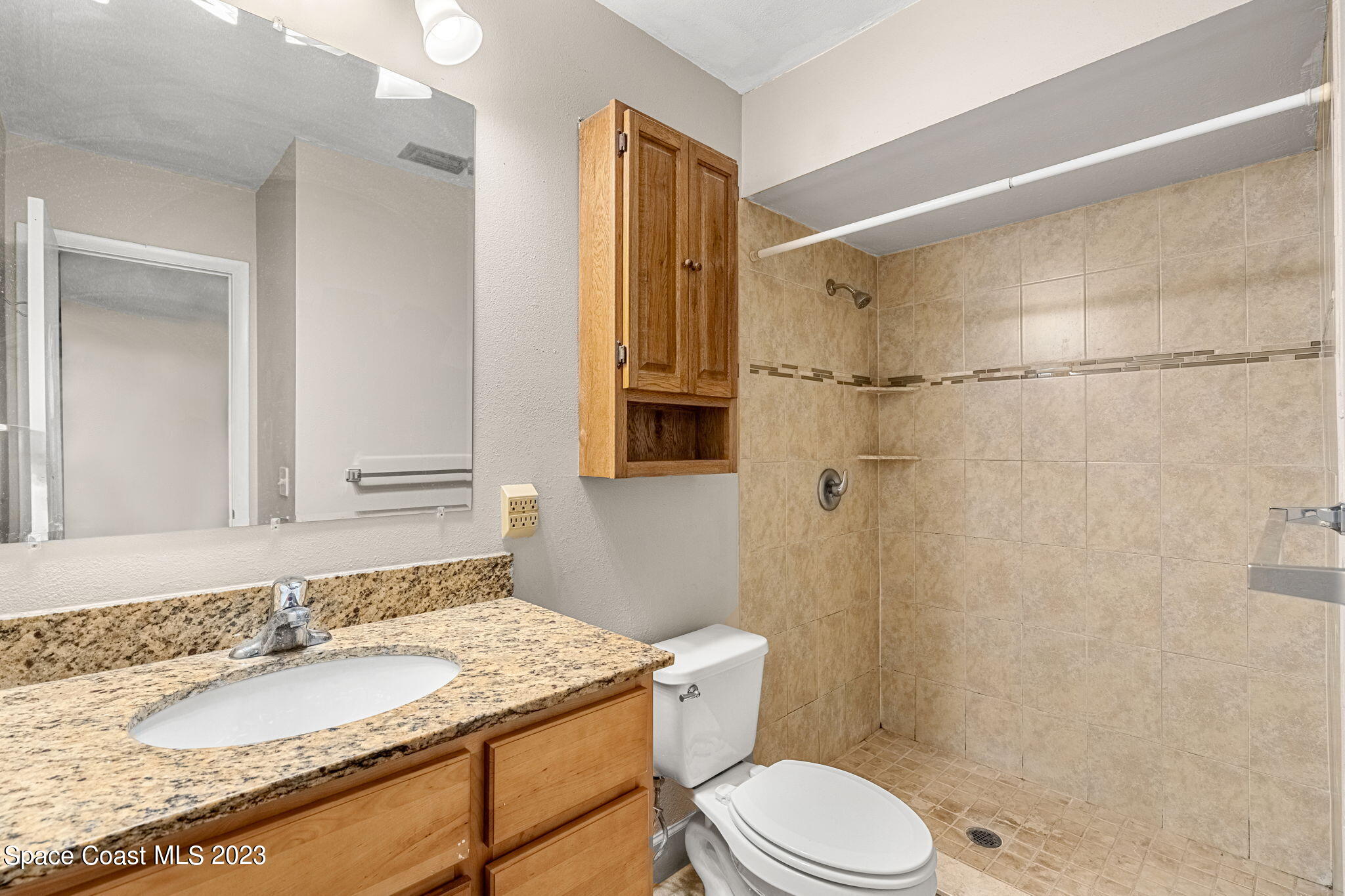2455 Colony Drive Melbourne, FL 32935 - Photo 22 of 30 27-web-or-mls-DSC08161-HDR-Edit