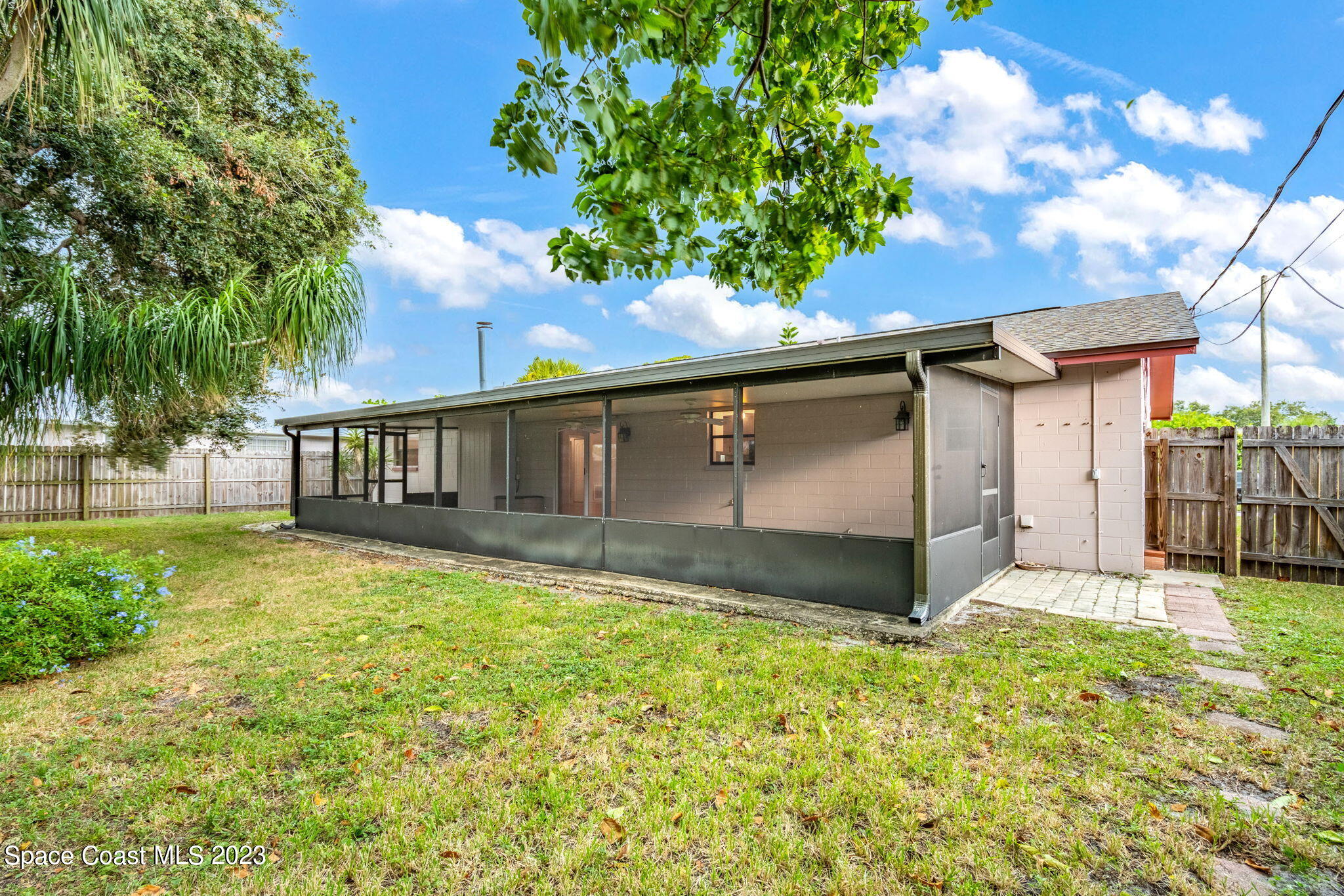 2455 Colony Drive Melbourne, FL 32935 - Photo 26 of 30 31-web-or-mls-DSC08087-HDR