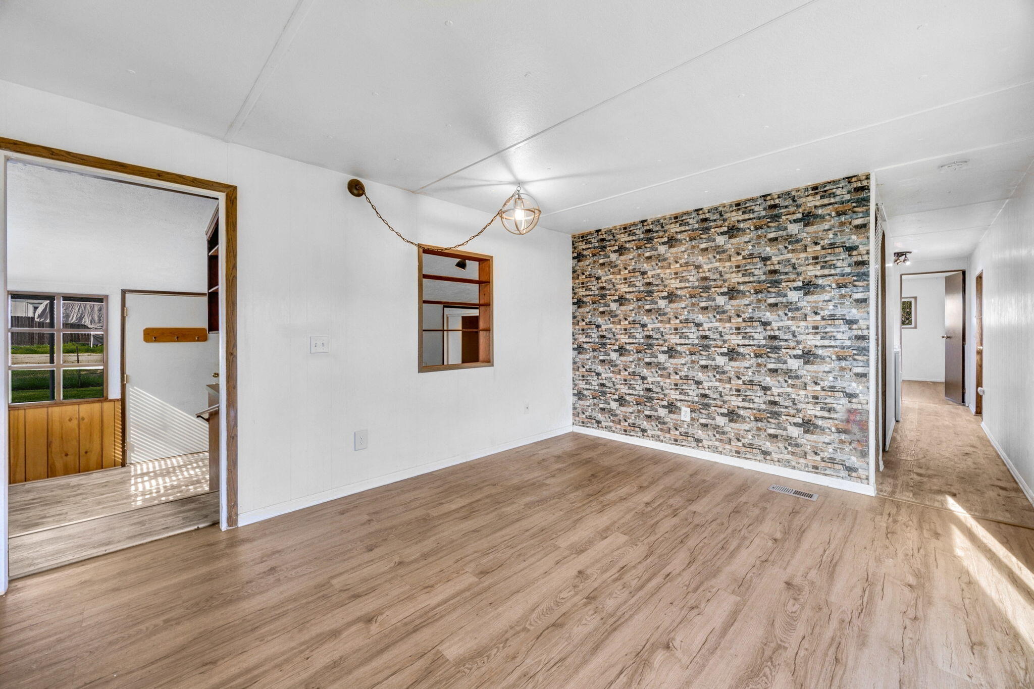 475 David Way Talent, OR 97540 - Photo 20 of 44 ApxDW (28)